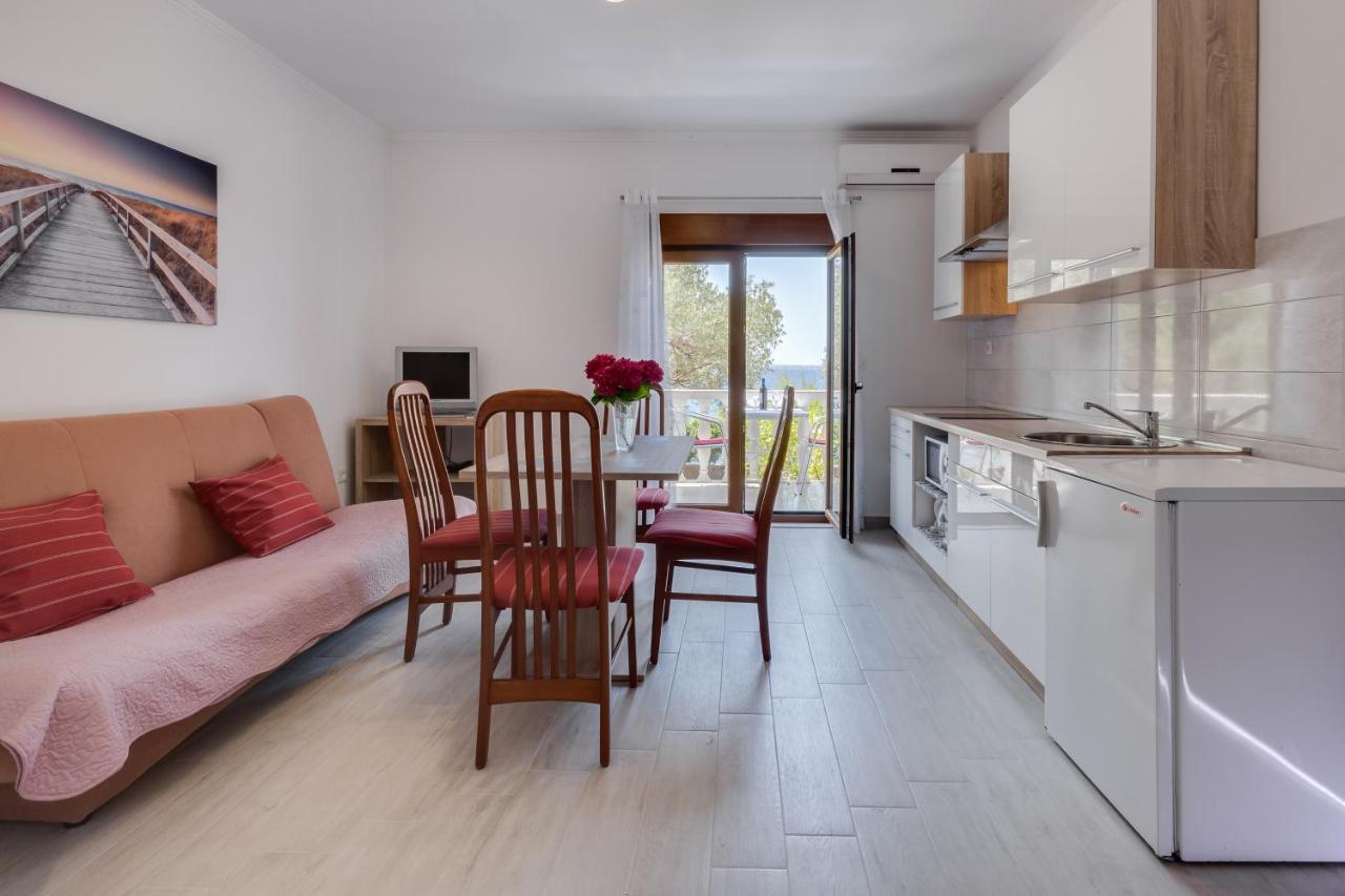 Family Friendly Seaside Apartments Kozino, Zadar - 5756 Petrčane Exterior foto