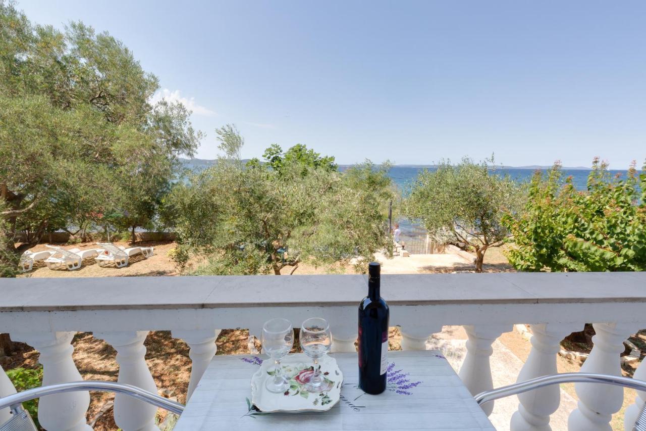 Family Friendly Seaside Apartments Kozino, Zadar - 5756 Petrčane Exterior foto