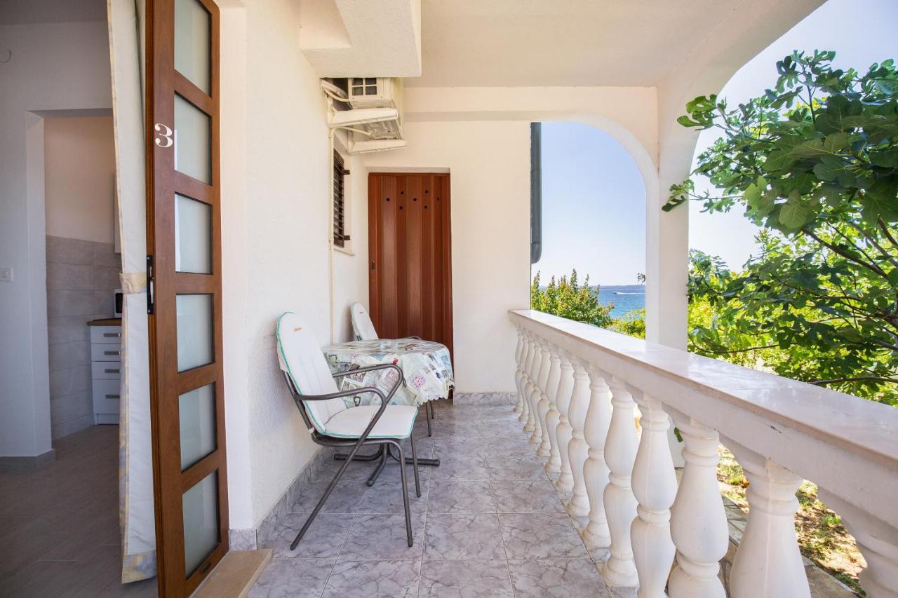 Family Friendly Seaside Apartments Kozino, Zadar - 5756 Petrčane Exterior foto